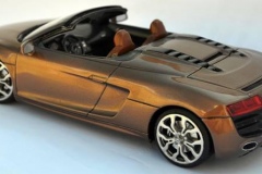 Audi-R8-Spyder-Revell-1