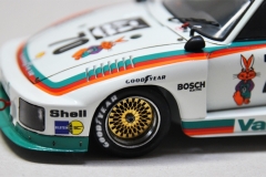 Porsche-935K2-Beemax-4
